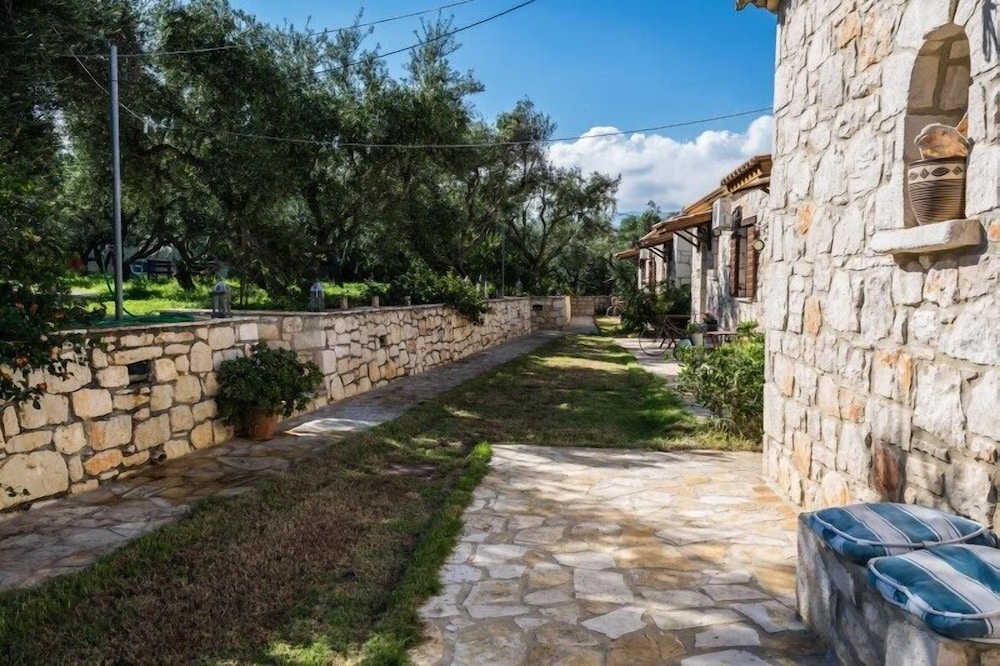 Kavos Psarou Villas