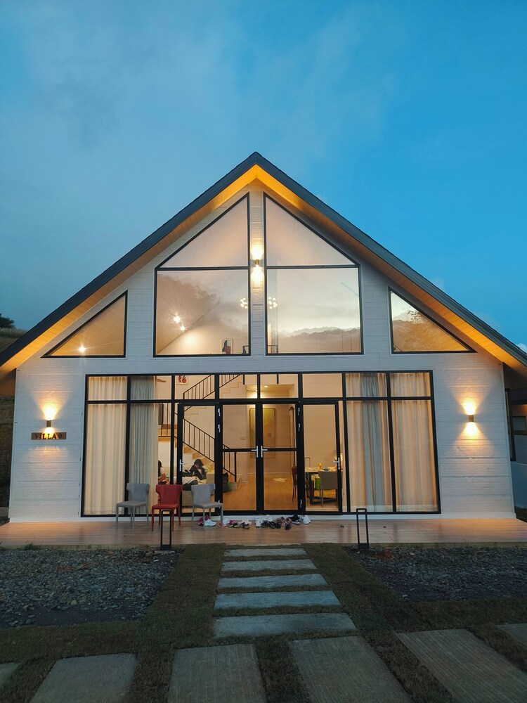 The Pampines Villa