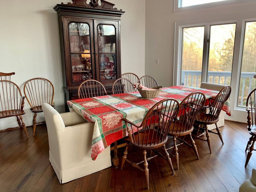 5 BR House- Mt Mitchell Golf Course on the River