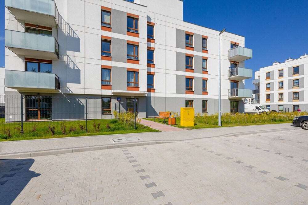 Apartment With Garden by Renters view 3