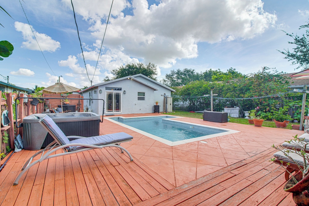 Pompano Beach Bungalow w/ Private Pool!