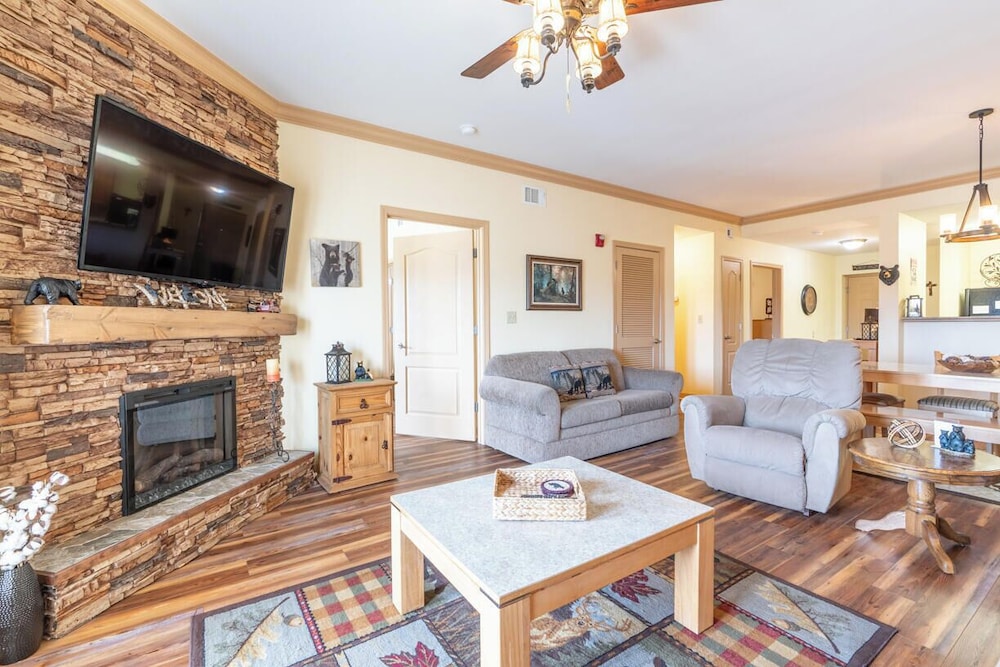 Mountain View Condo 3702