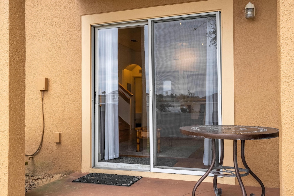 3132 CA - Charming Townhome Retreat