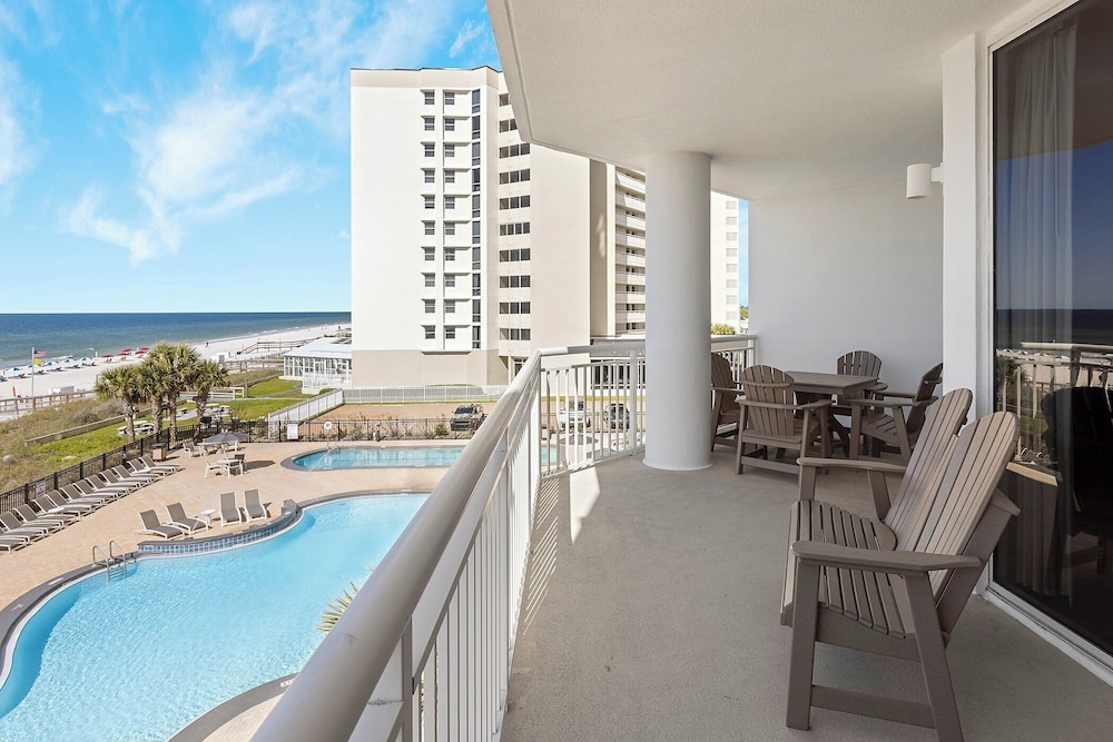 Palacio #202 by Southern Vacation Rentals