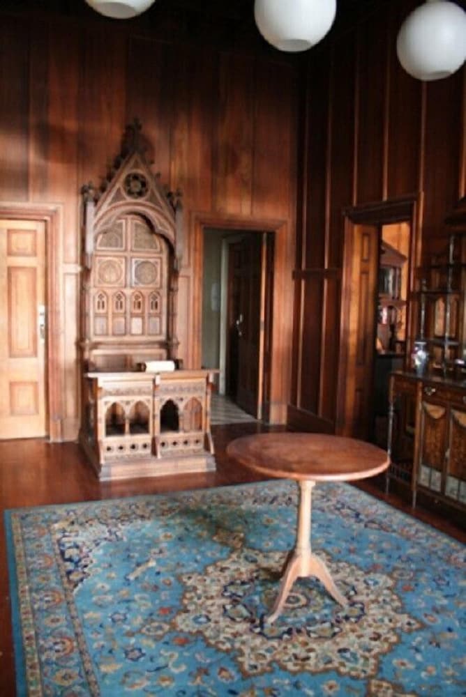 Oceania House