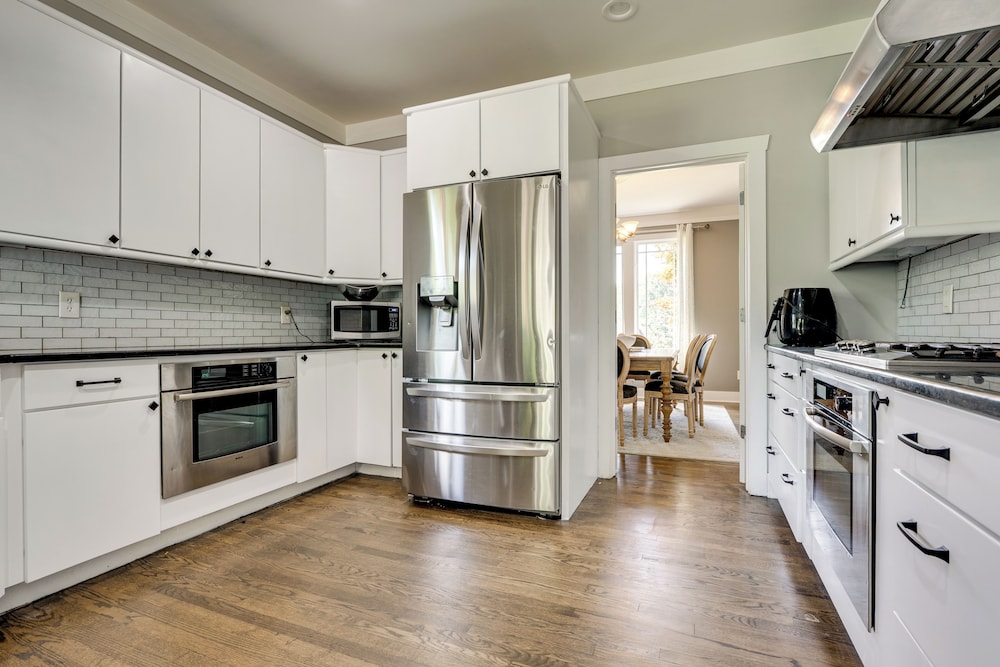 Spacious Family Getaway: 8 Mi to Main St Ann Arbor