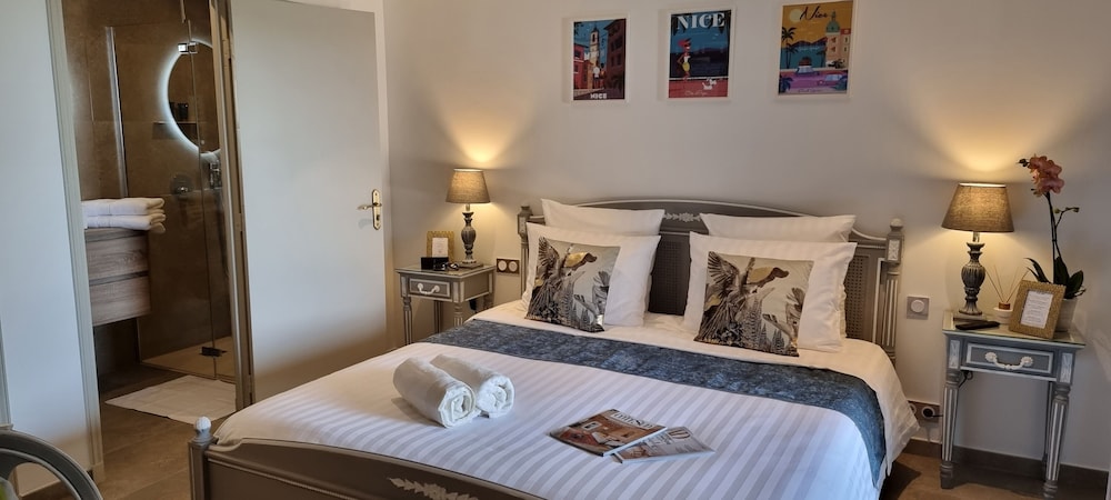 Loup Castel Boutique Hotel B&B view 3