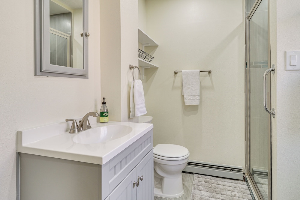 2 Mi to UNM Campus: Home in Quiet Area of ABQ