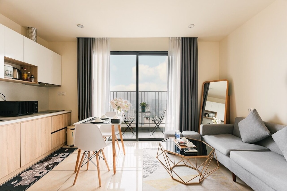 HMH - Vinhomes D'capitale