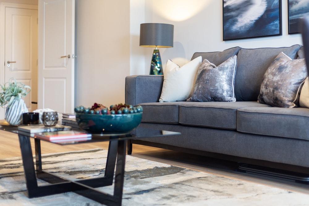 The Carlyle - Elegant Serviced Apartments