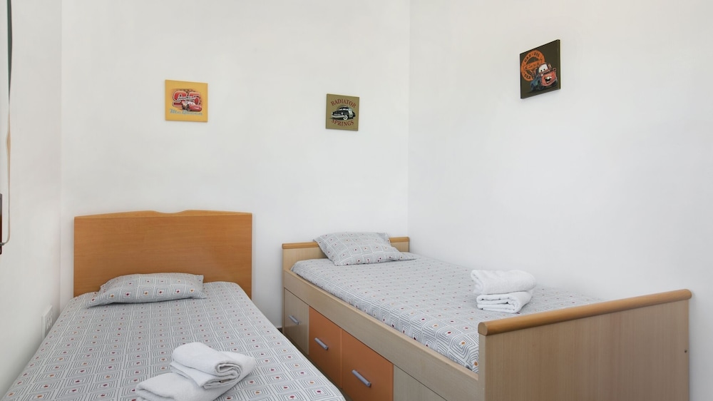 Camelia in Llafranc With 4 Bedrooms and 3 Bathrooms