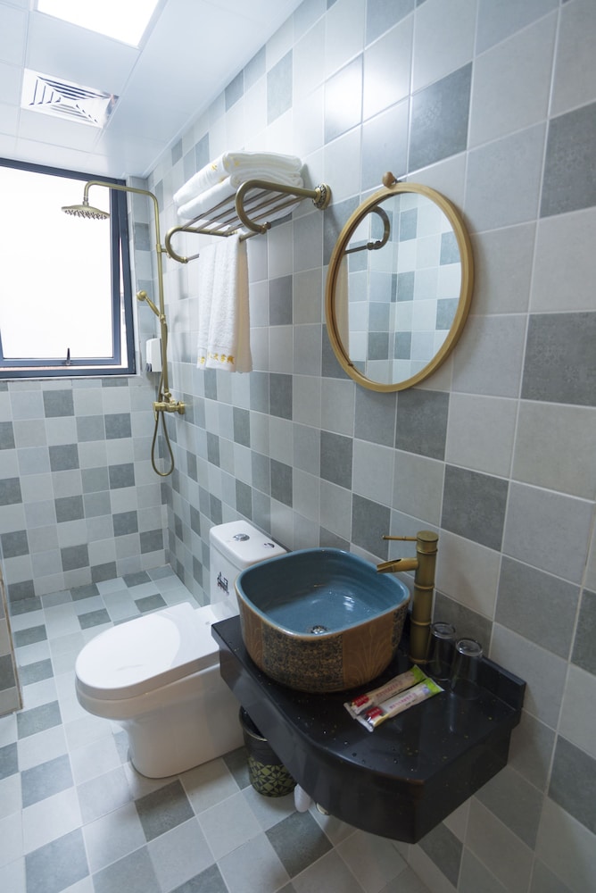 Jiesu Renwen Guest House