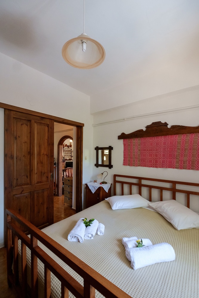 Traditional Cretan Family Home photo 4