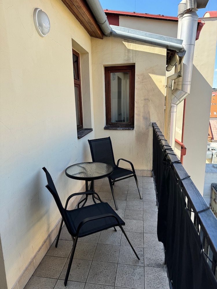 Cool Duplex With Terrace Near Florenc