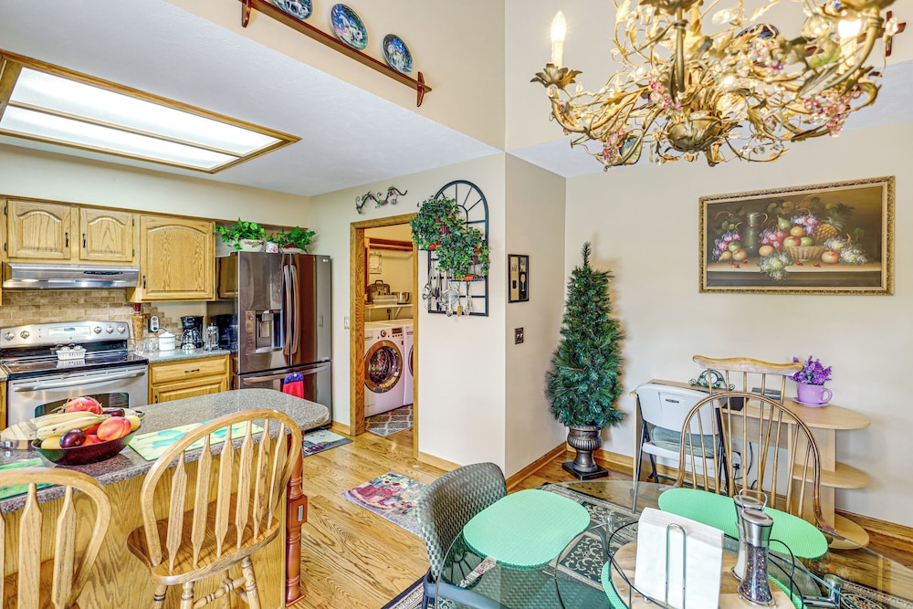 5 Mi to Platte River: Inviting Bellevue Rental
