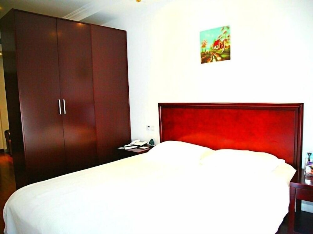 GreenTree Inn Suzhou Zhangjiagang Daxin Town Pingbei Road Express Hotel
