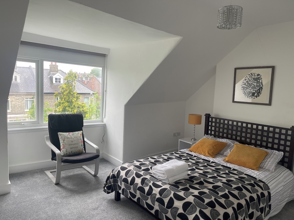 Golden Triangle Townhouse