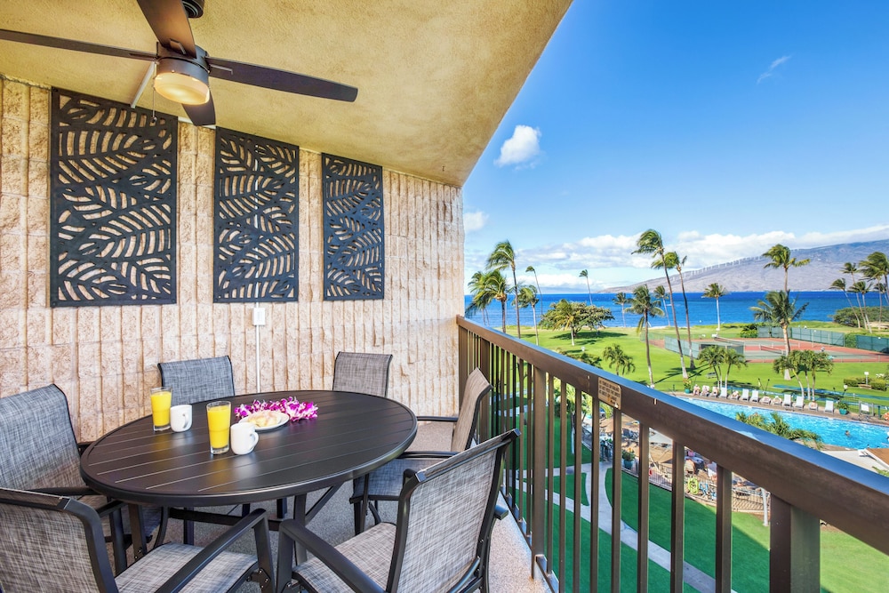2BR/2BA Oceanfront Condo in Maui Sunset