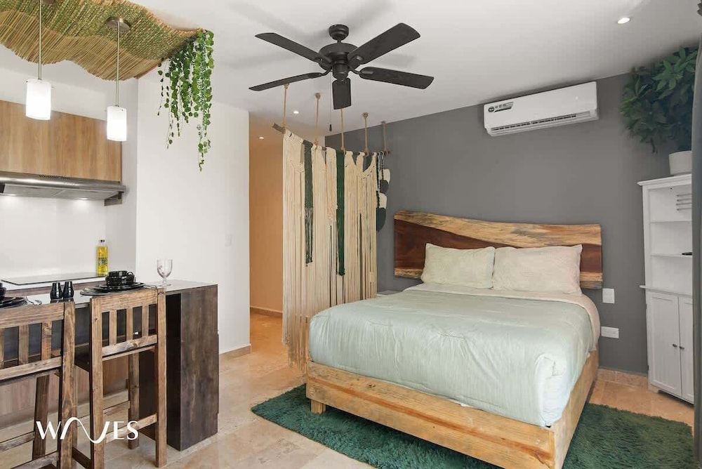 Cozy Great Located Studio W/amazing View
