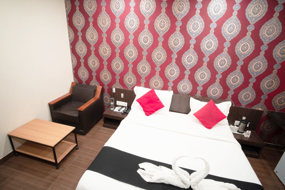 Hotel Flowers Inn