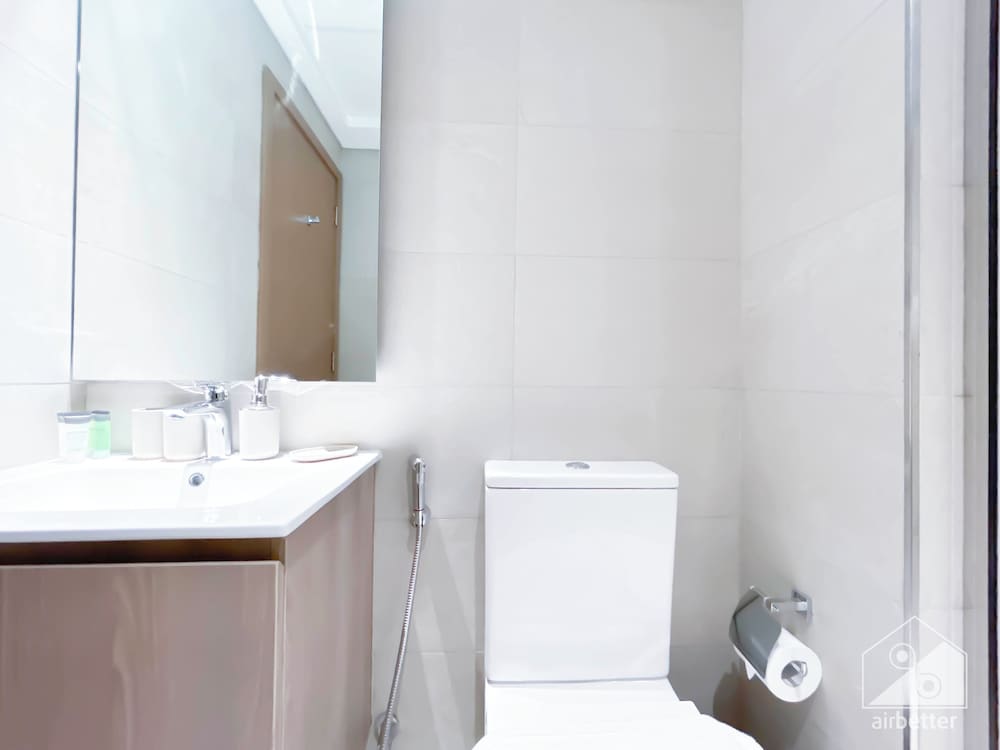 Gorgeous 1B Apt With Balcony in Azizi Fawad