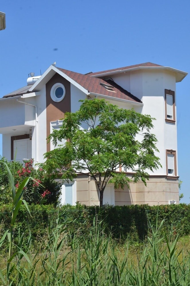 Villa Bouzid
