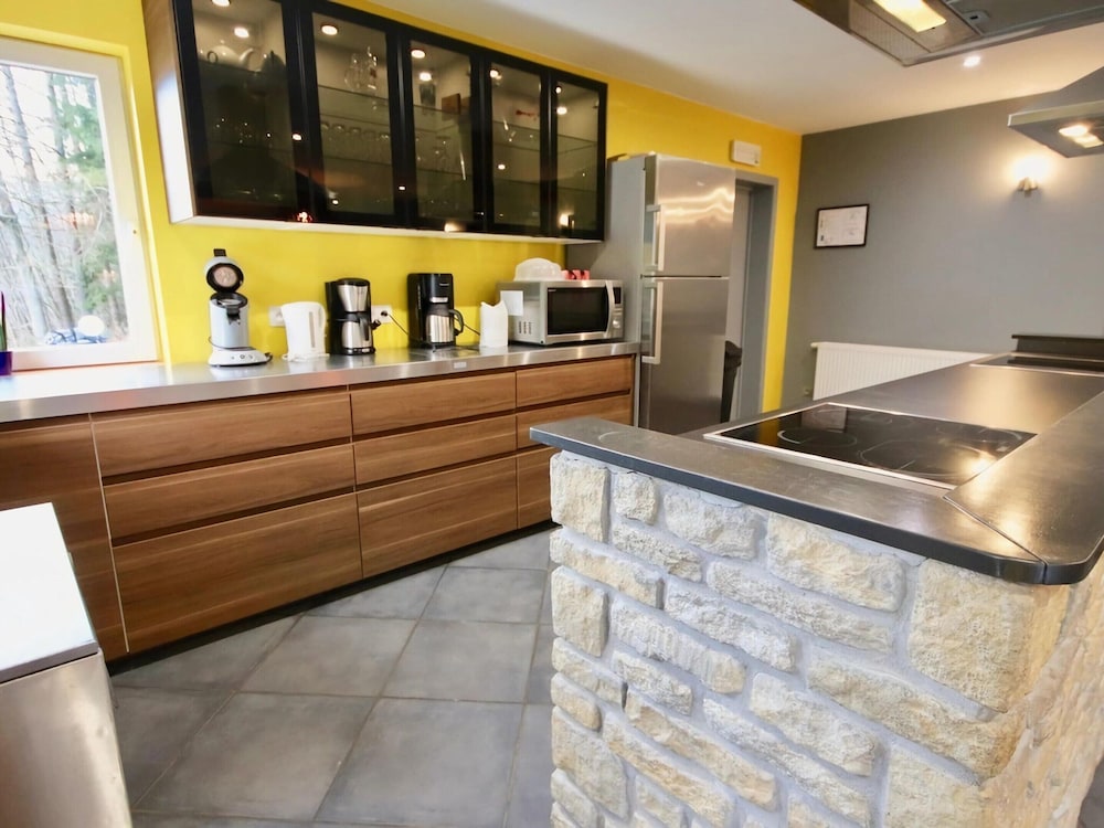 Photo 9