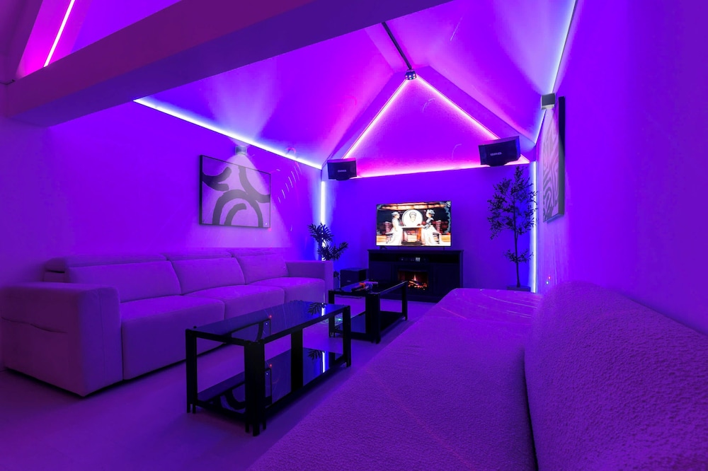 Lux white villa 9 Bedrooms