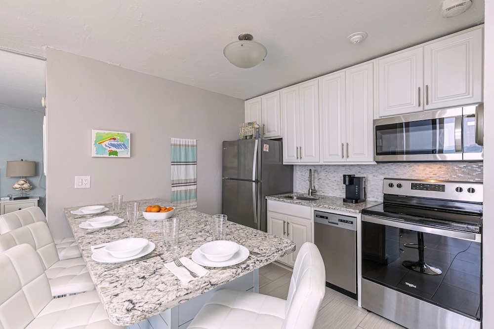 Estero Beach Tennis 1004c Direct Gulf Water Views