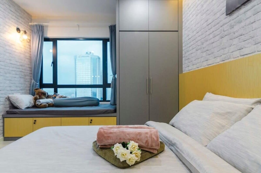 A Stylish & Cozy Suite at Suasana JB 03