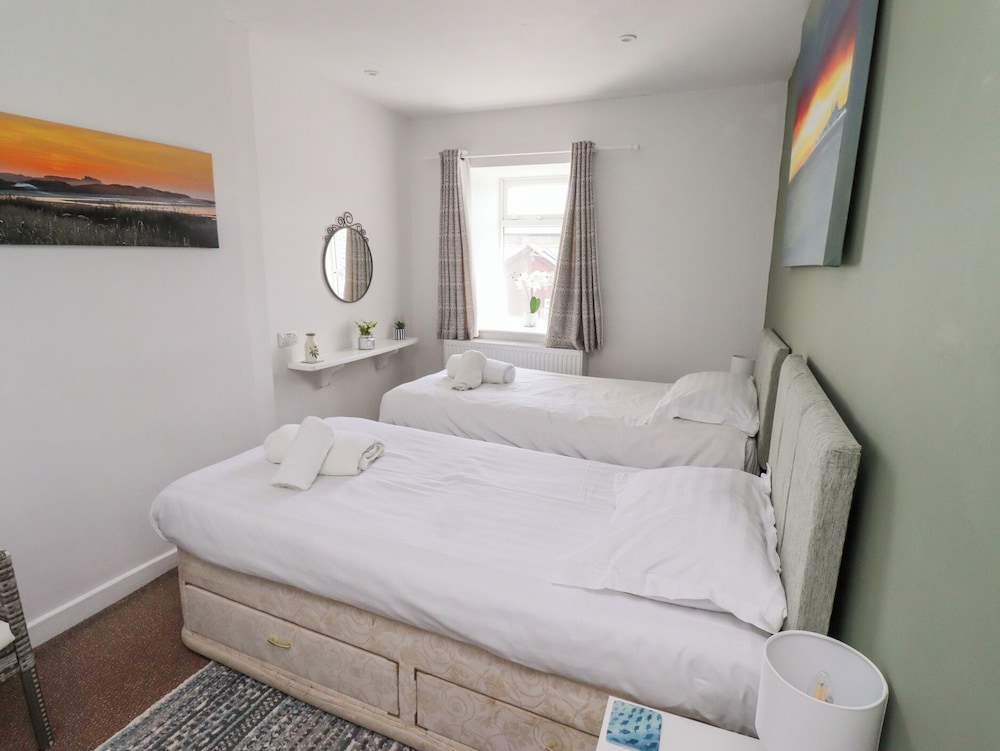 Seascape Cottage