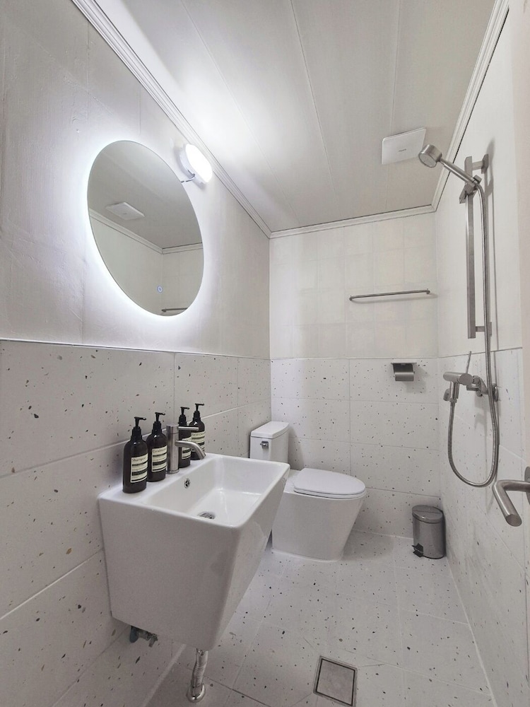 AnOn hostel