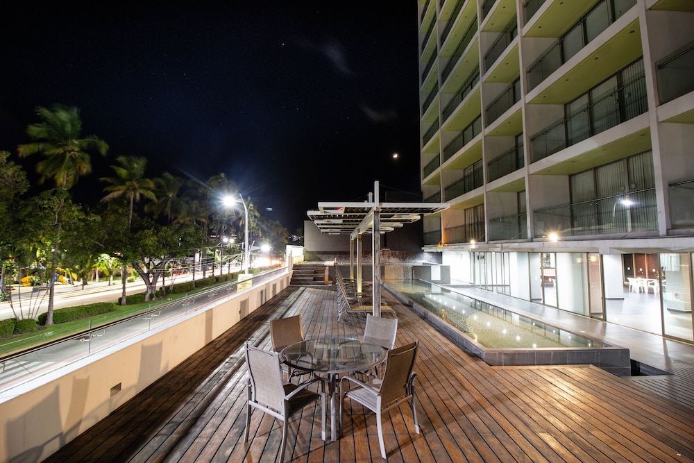 Ramada by Wyndham Acapulco Hotel  Suites - Property Image 21