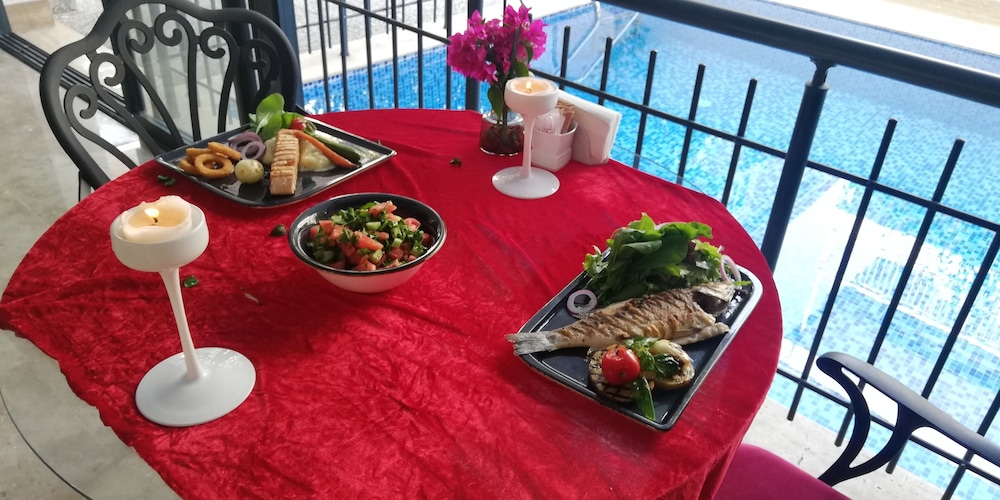 Nun By Laren Hotels - Image 32