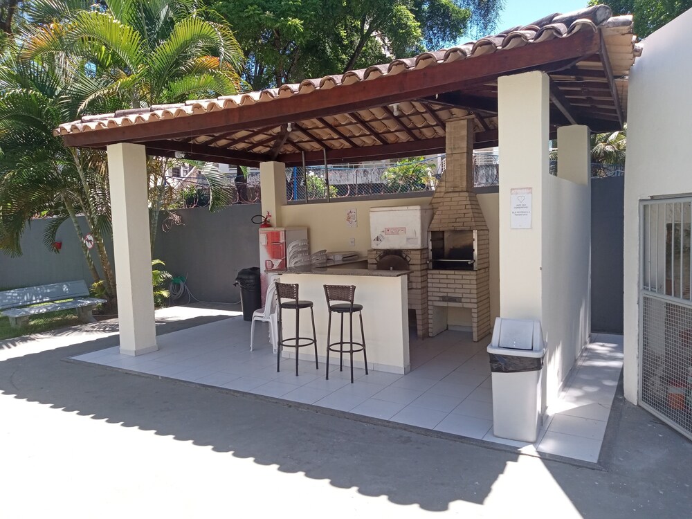 Bem Vindo a Salvador - Apartamento com Piscina, Varanda e Excelente Localização!