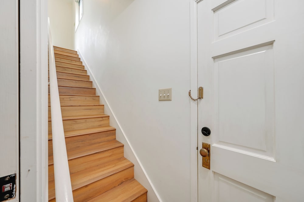 Home 3 Mi to Main St Julian: Great for Groups!