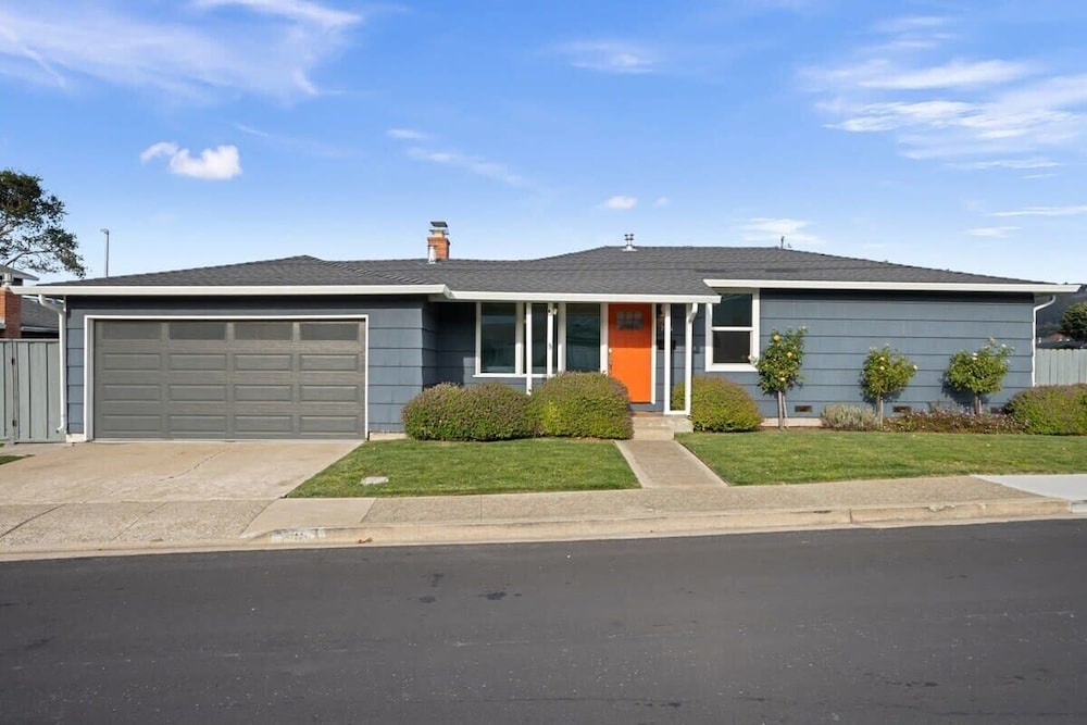 @ Marbella Lane - 3BR Designer Home in Pacifica
