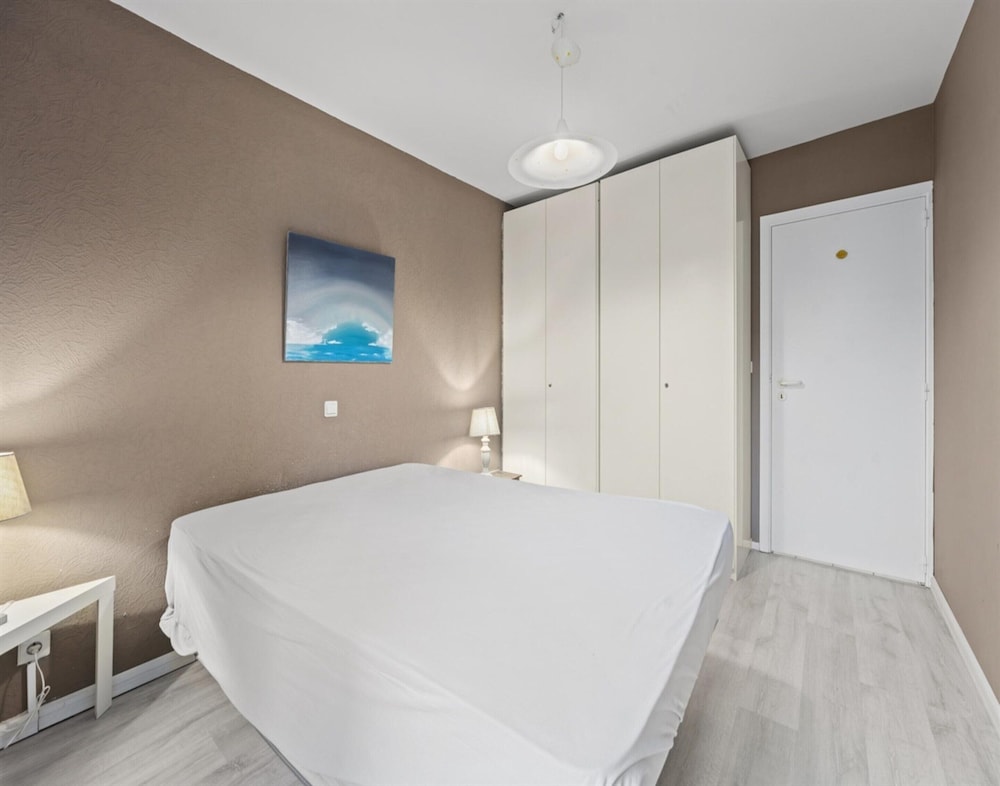 Flat in Blankenberge With Ocean Views