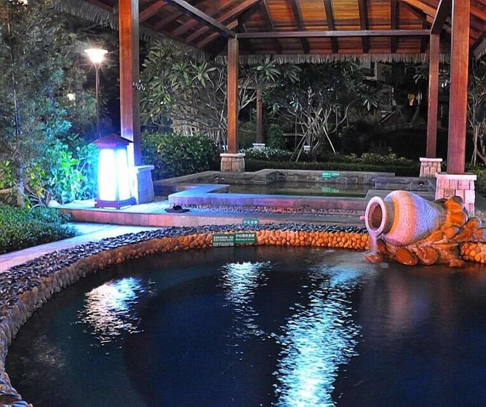 Country Garden Holiday Hot Spring Hotel Fogang