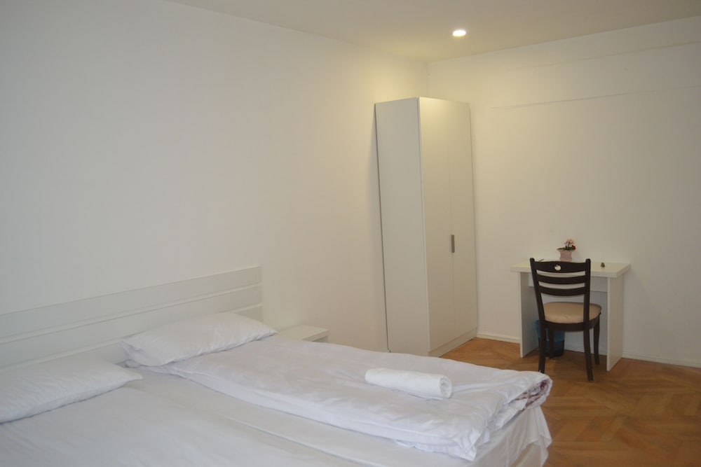 Guest House 36