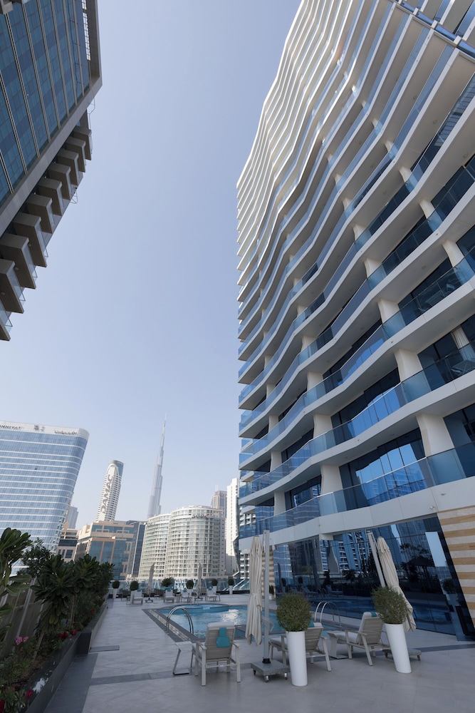 Waves Tower by KASCO