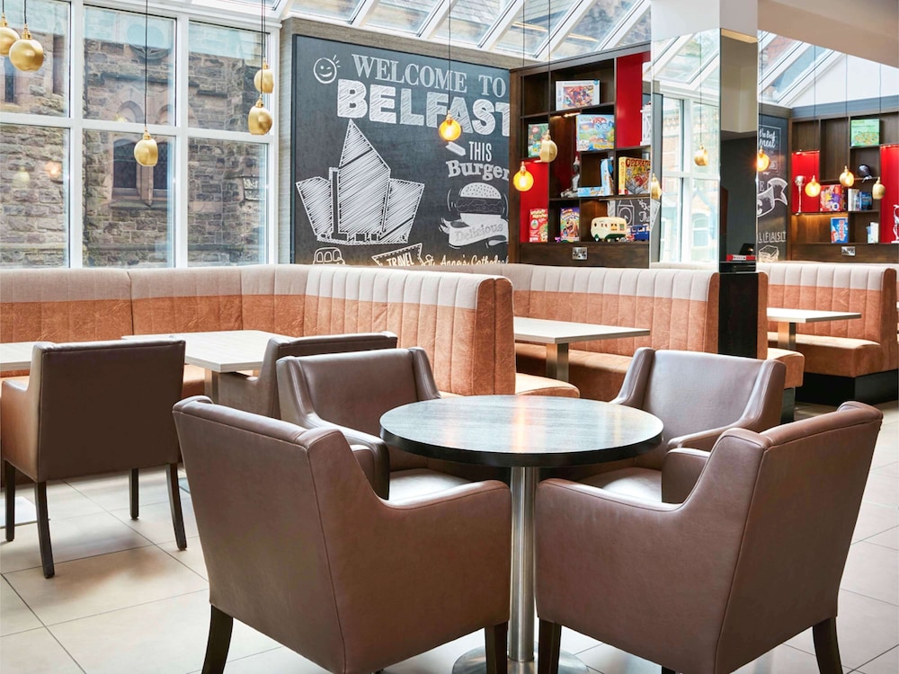 Hotel ibis Belfast Queens Quarter - Image 1