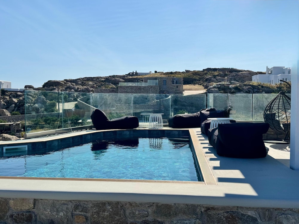 Psaros Village