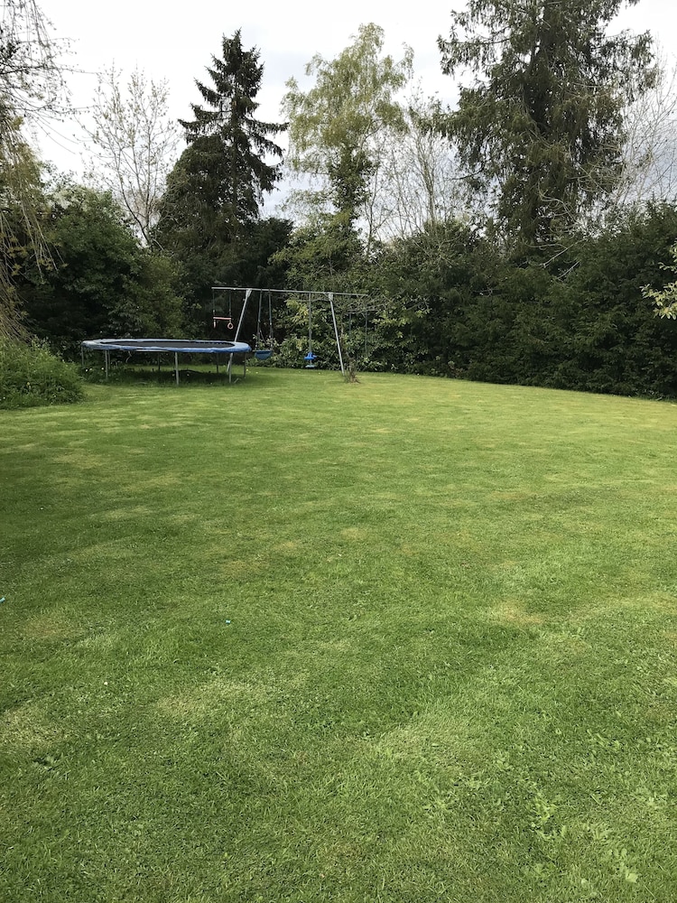 Lower Buckton Country House - Sleeps 12