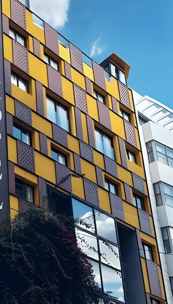 SuiteLoc Apparthotel