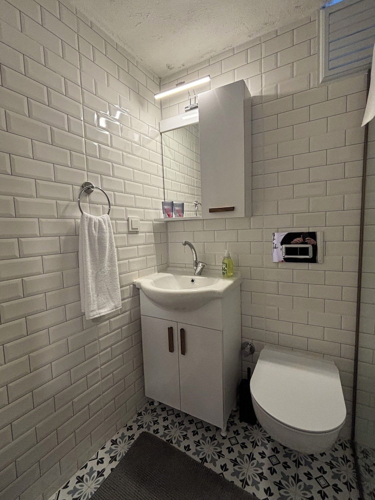 Idor Guest House