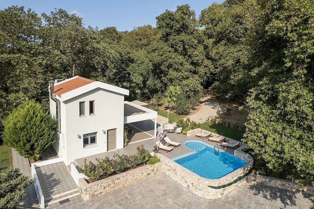 Villa Nature Kalives Chania view 4
