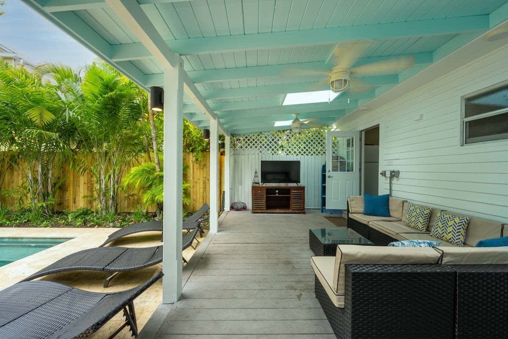Coconut Palm by Brightwild Island Home w Pool