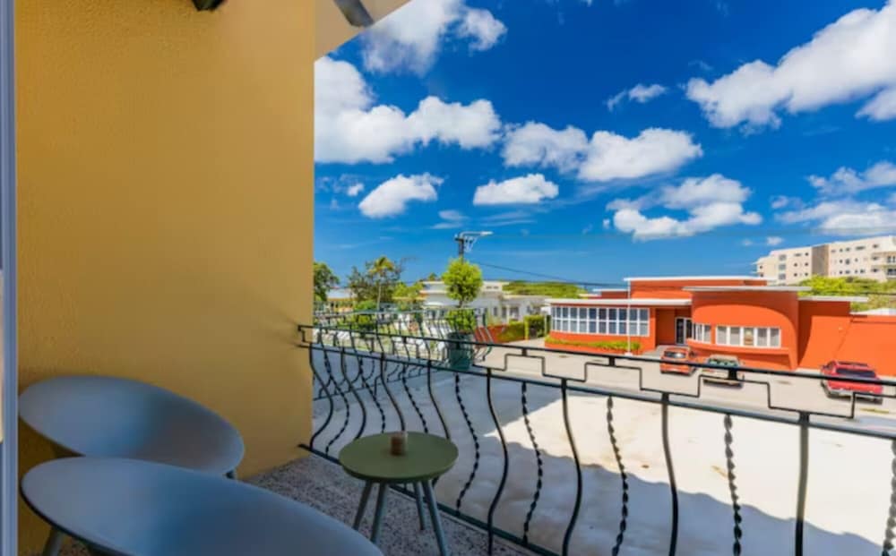 NEW 6br6 5BA Villa 200m to Beach w Privatepool