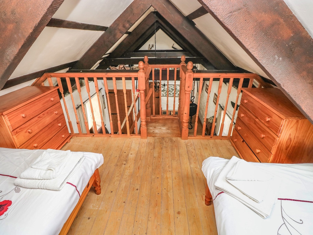 Bluebell Cottage view 3